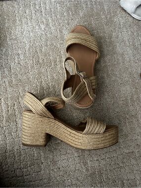 Source Unknown Braided Platform Block Heel Sandals in Tan